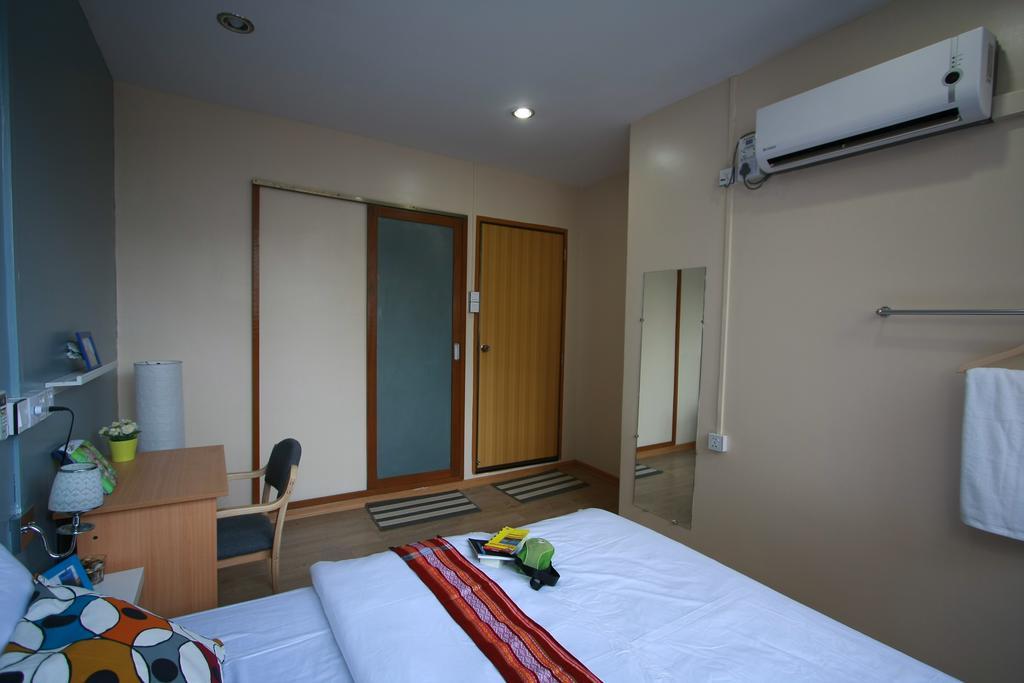 15Th Street @ Downtown Yangon Hotel Exterior photo